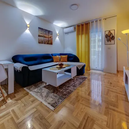 Makao Apartment *